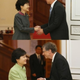 Illustration for article titled Larry Page Shows Bill Gates How It’s Done in South Korea